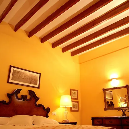 Petit Hotell 3*